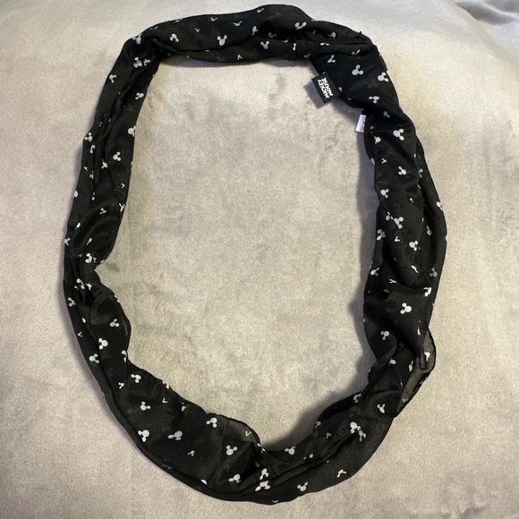 Disney Mickey Mouse Head Infinity Scarf Black White Sheer Light Disneybound - Picture 9 of 9